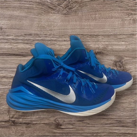 Nike Other - Nike Hyperdunk 2014  men’s basketball in blue/turquoise, size 12